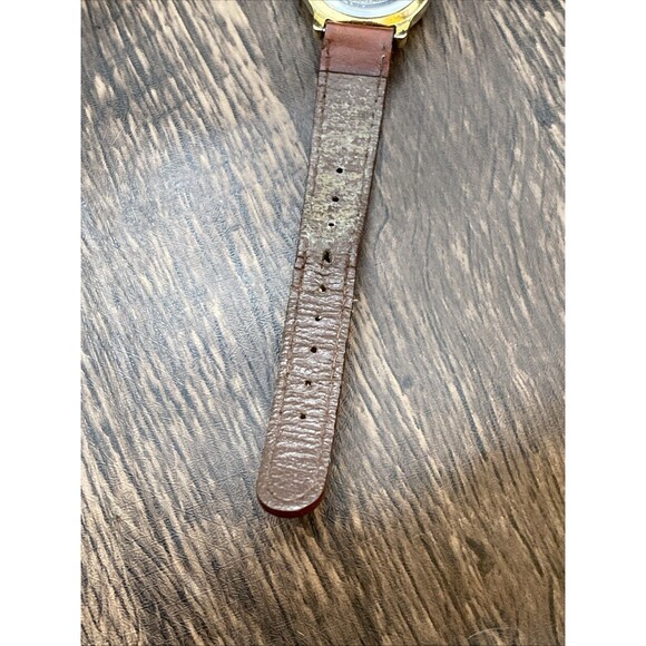 Timex Carriage women's Gold Tone Date Watch Indiglo New Battery - Picture 10 of 11